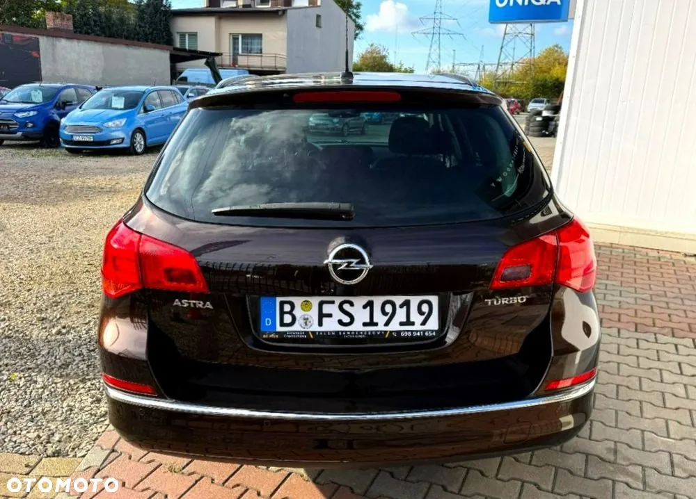 Opel Astra 2013 photo 3