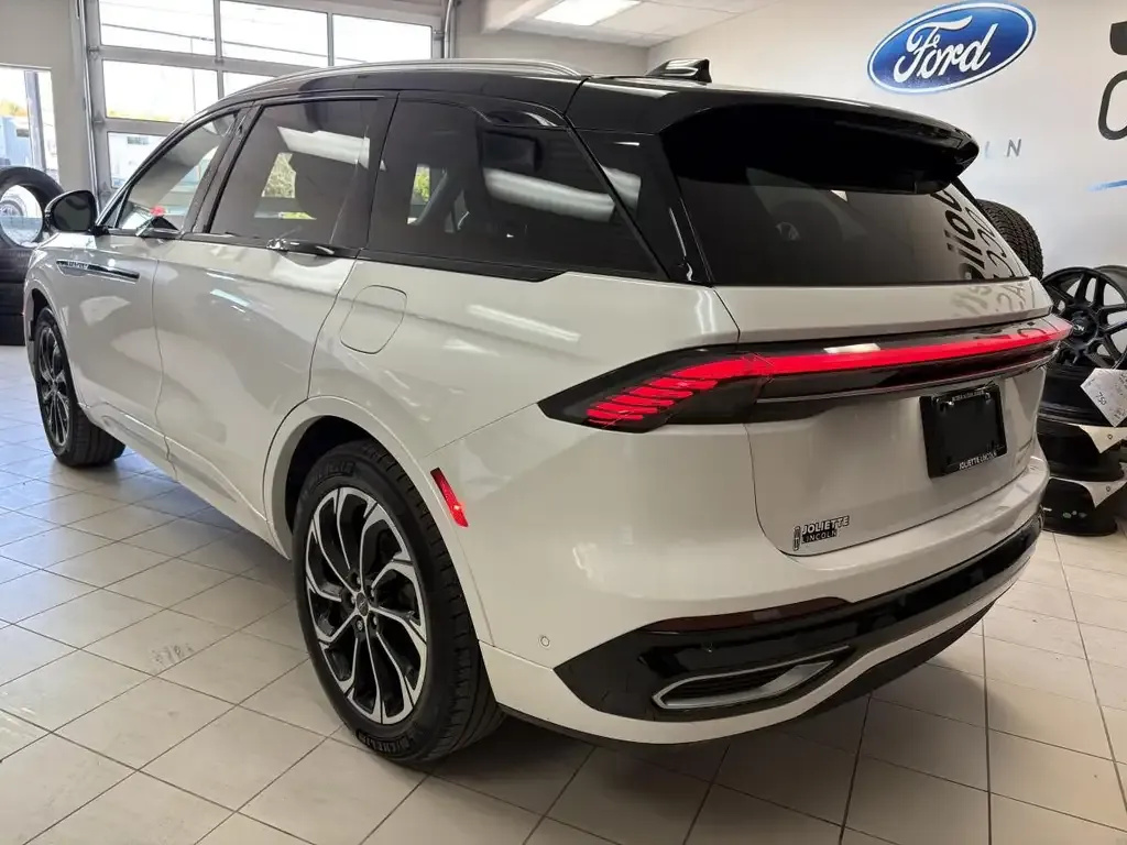 Lincoln Nautilus 2024 photo 3