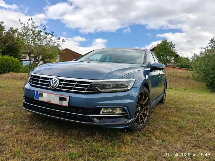 Volkswagen Passat Variant 2015 photo 2