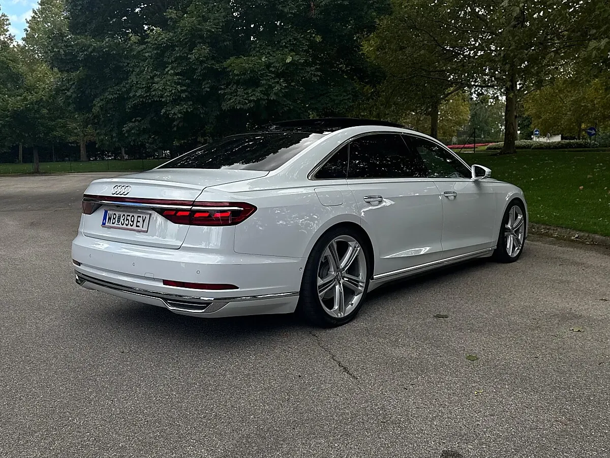 Audi A8 2019 photo 3