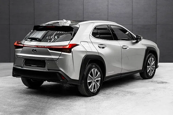 Lexus Ux300E 2021 photo 2