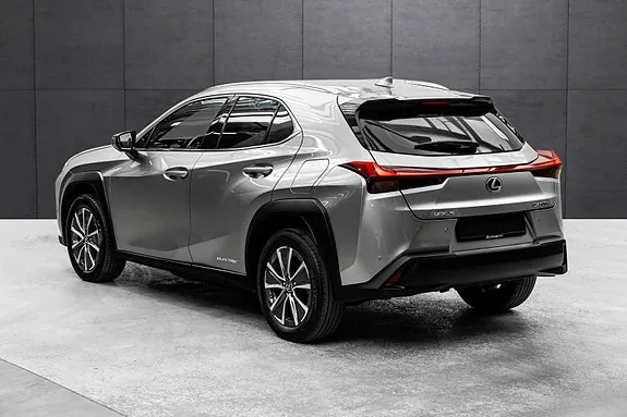 Lexus Ux300E 2021 photo 4