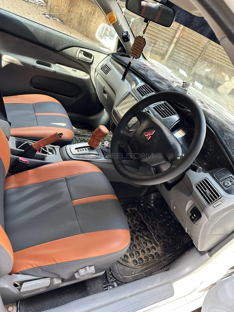 Mitsubishi Lancer