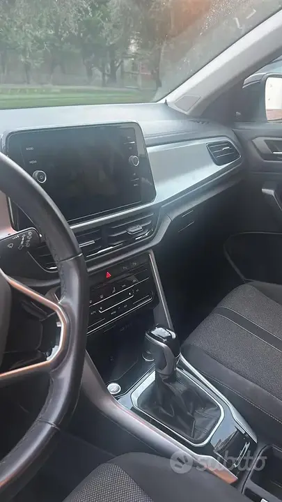 Volkswagen T-Roc 2024 photo 4