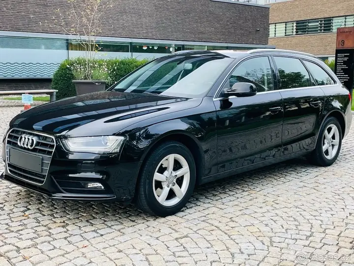 Audi A4 2013 photo 2