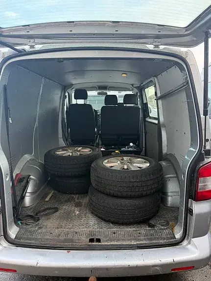 Volkswagen Transporter 2010 photo 4