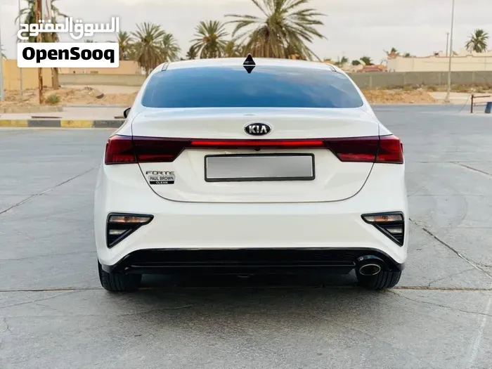 Kia Forte 2019 photo 4