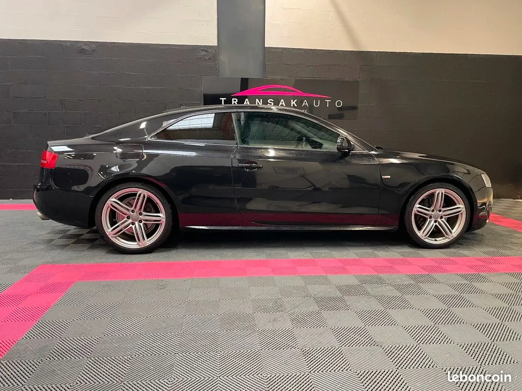 Audi A5 2010 photo 2