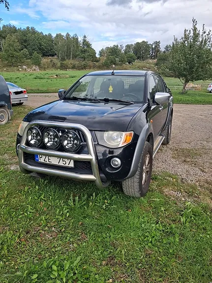 Mitsubishi L200 2007 photo 2