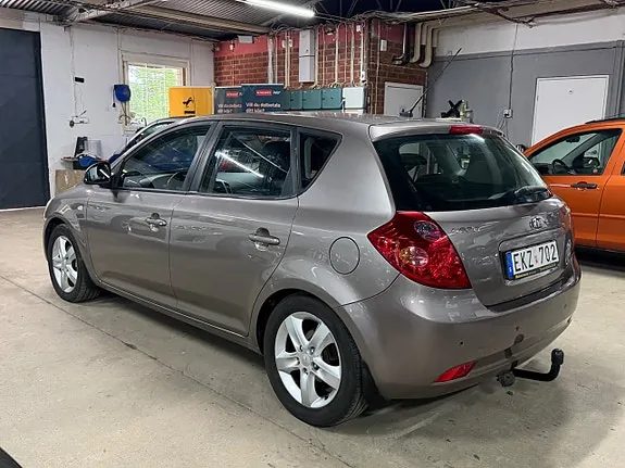 Kia Ceed 2008 photo 4