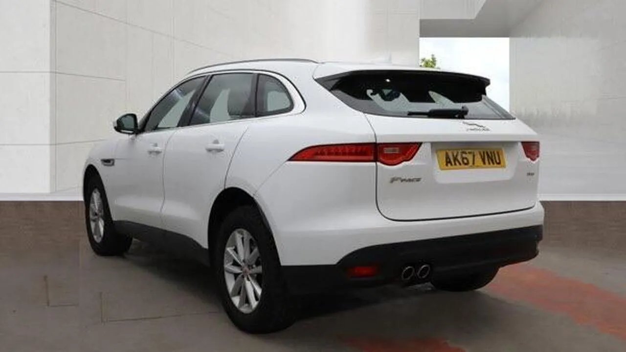 Jaguar F-Pace 2018 photo 3
