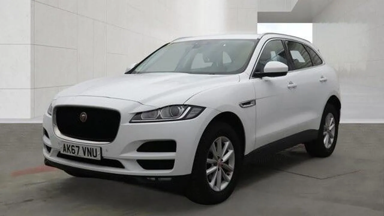 Jaguar F-Pace 2018 photo 5