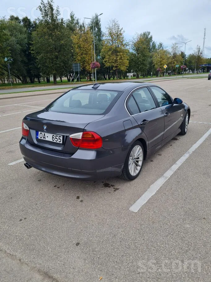BMW 330 2006 photo 4