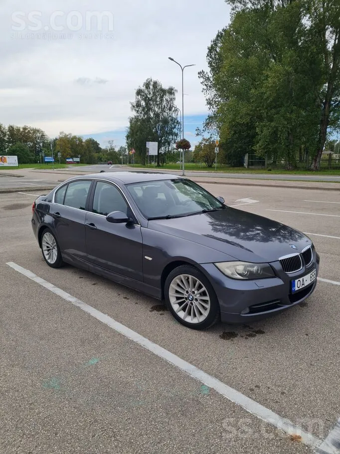 BMW 330
