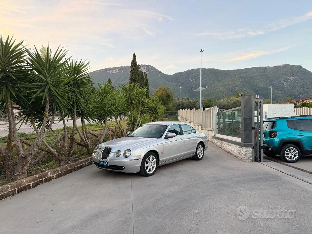 Jaguar S-Type