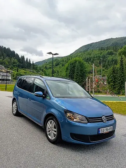 Volkswagen Touran 2011 photo 4