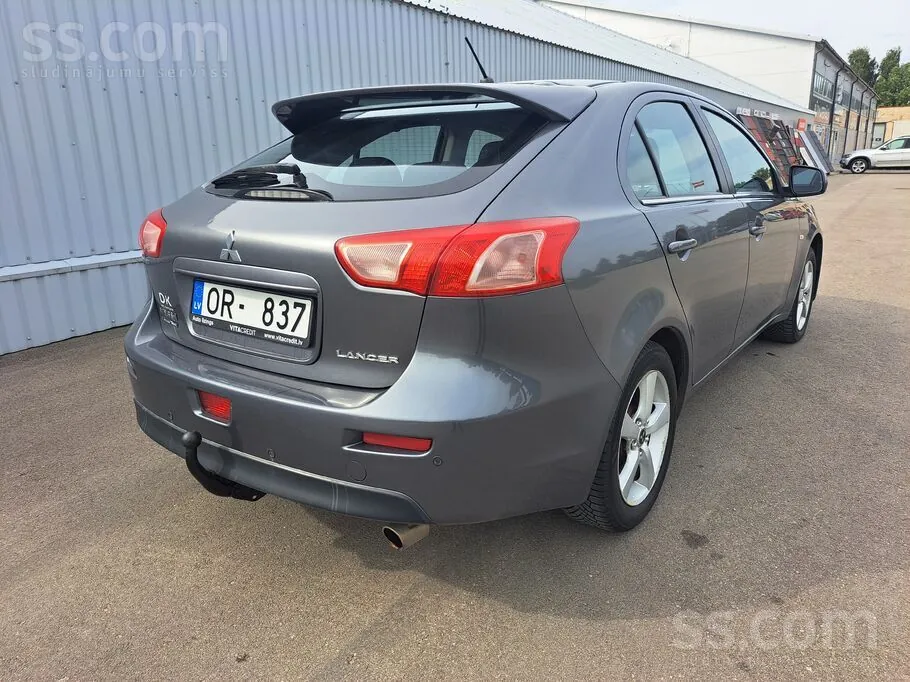 Mitsubishi Lancer 2011 photo 4