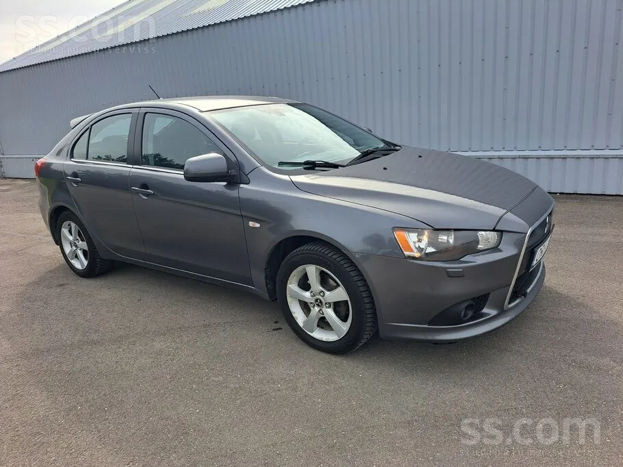 Mitsubishi Lancer 2011 photo 2
