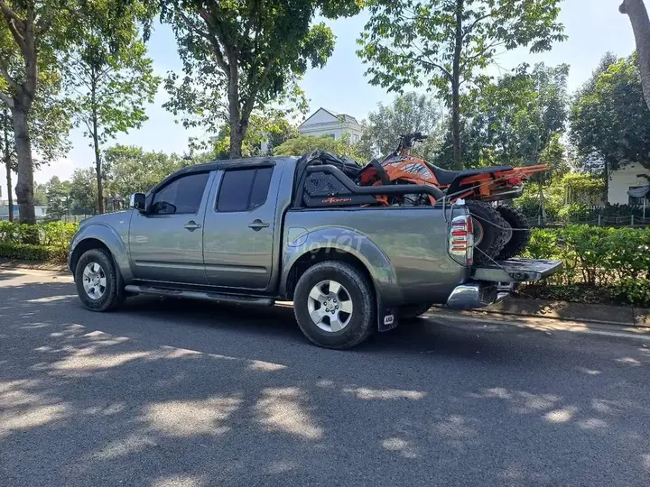 Nissan Navara 2012 photo 2