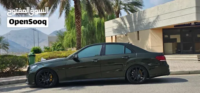 Mercedes-Benz E-Class 2010 photo 2