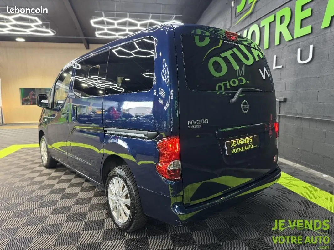Nissan Evalia 2018 photo 4
