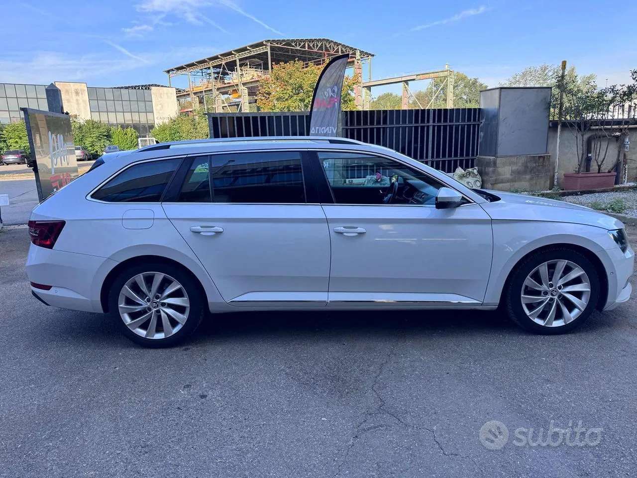 Skoda Superb 2016 photo 4