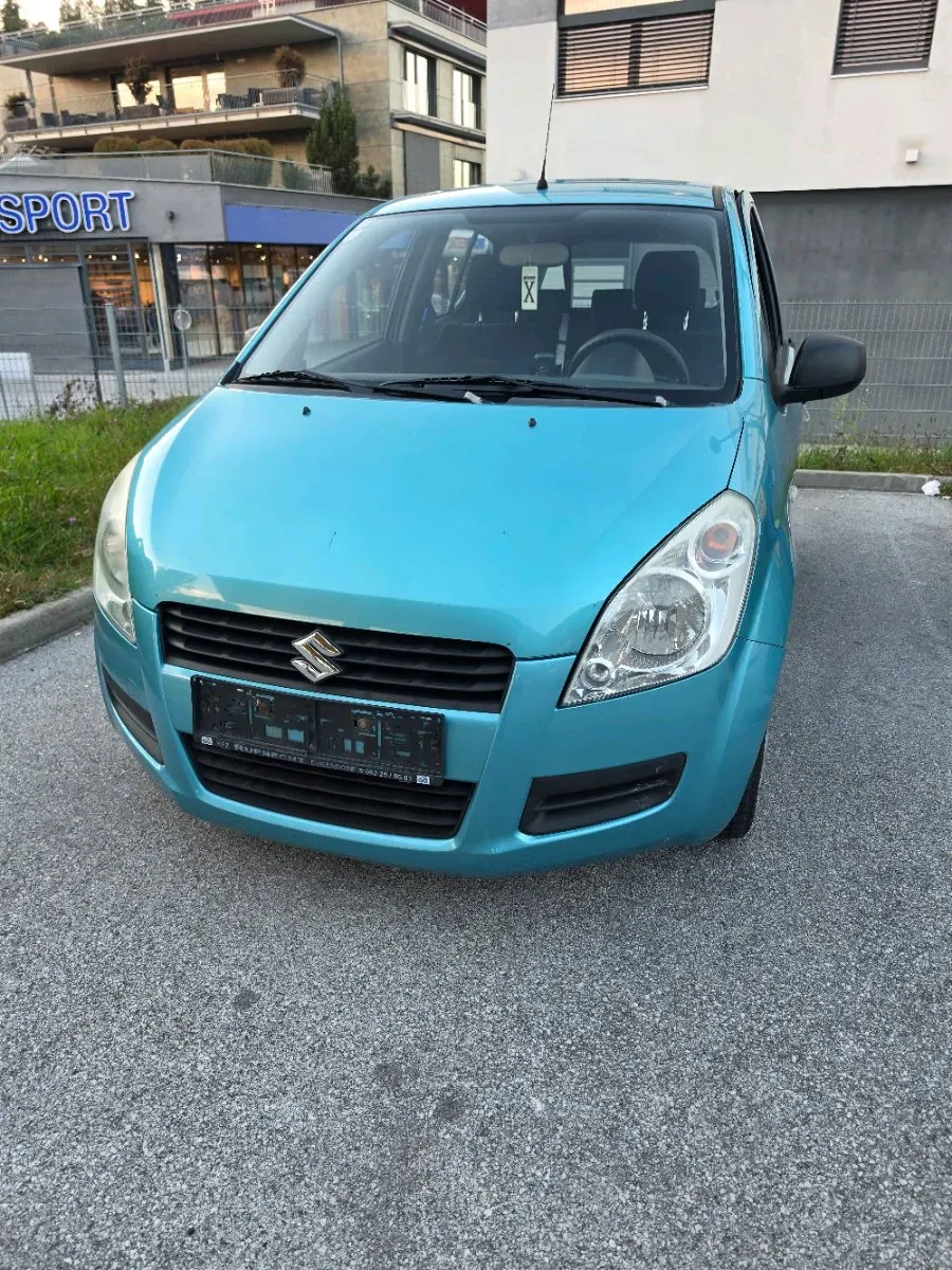 Suzuki Splash 2009 photo 2