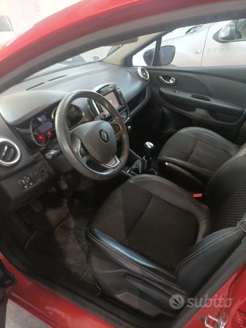 Renault Clio 2018 photo 2