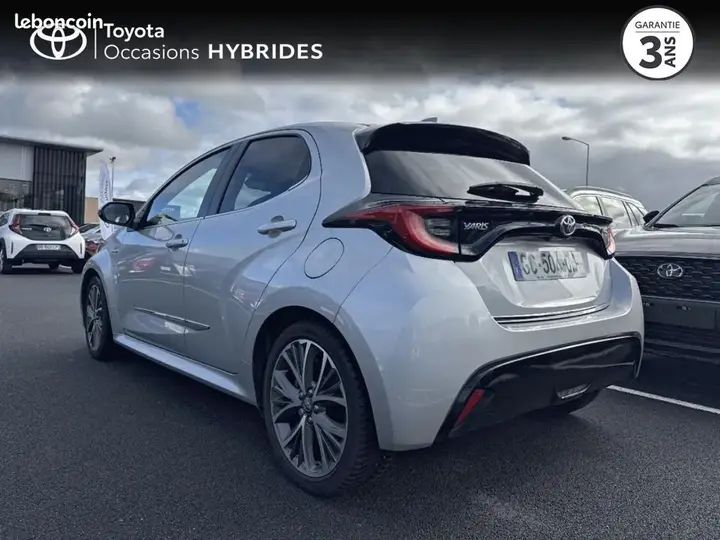 Toyota Yaris 2021 photo 2