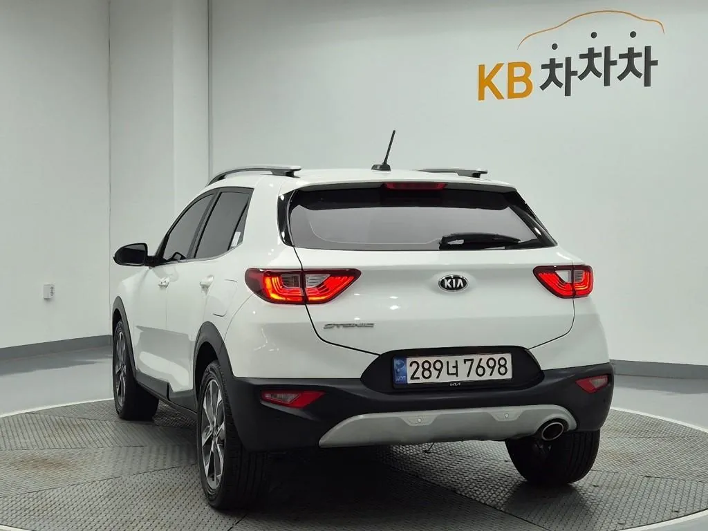 Kia Stonic 2018 photo 2