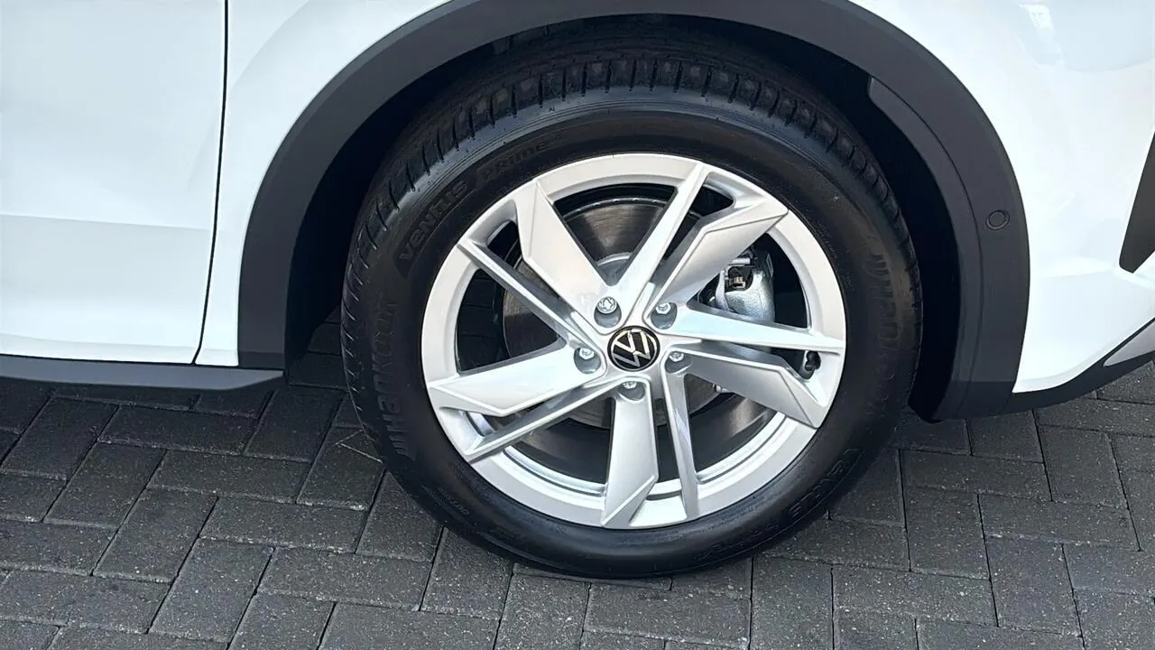 Volkswagen T-Roc photo 5