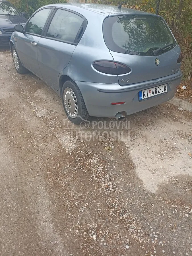 Alfa Romeo 147 2002 photo 3