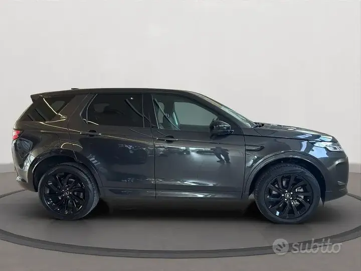Land Rover Discovery Sport 2025 photo 5
