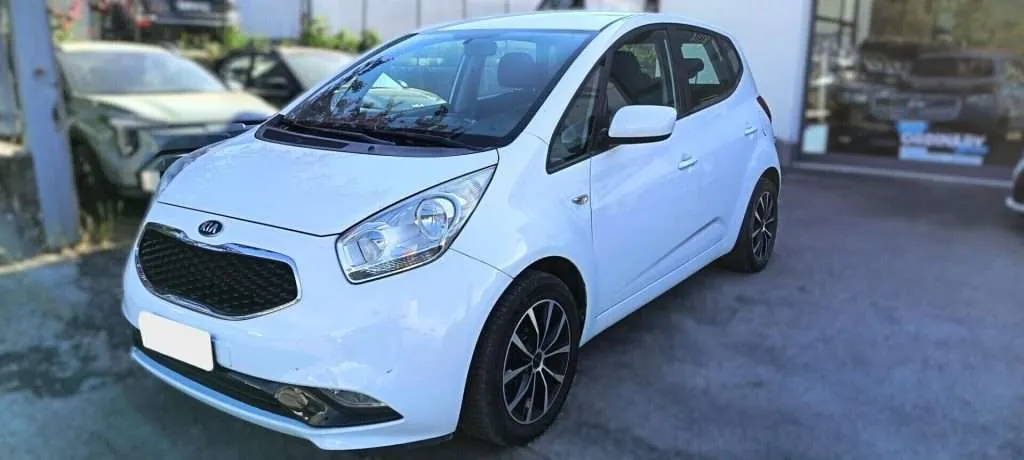 Kia Venga 2016 photo 2