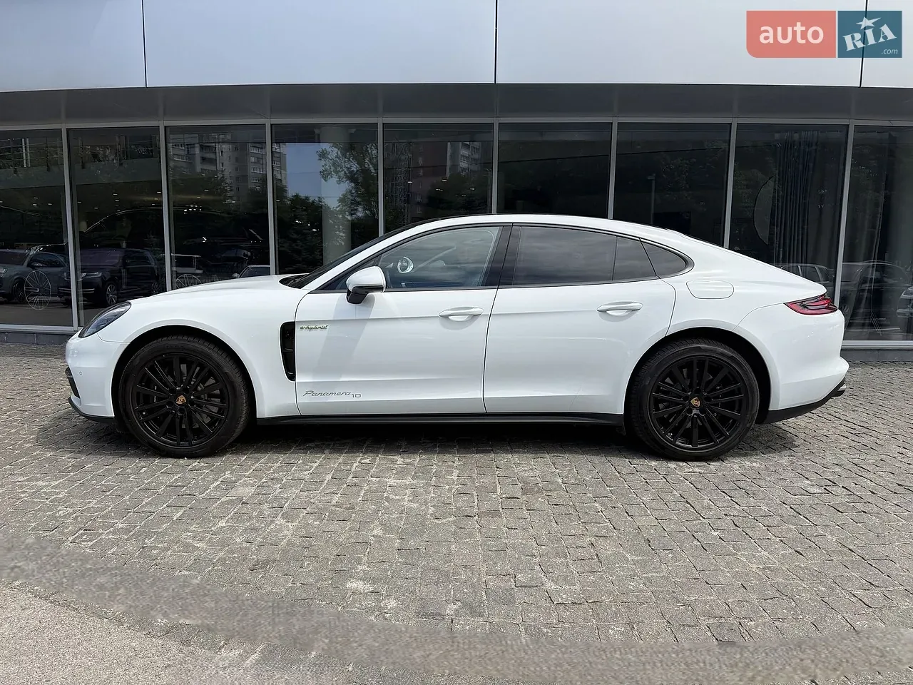 Porsche Panamera 2020 photo 2
