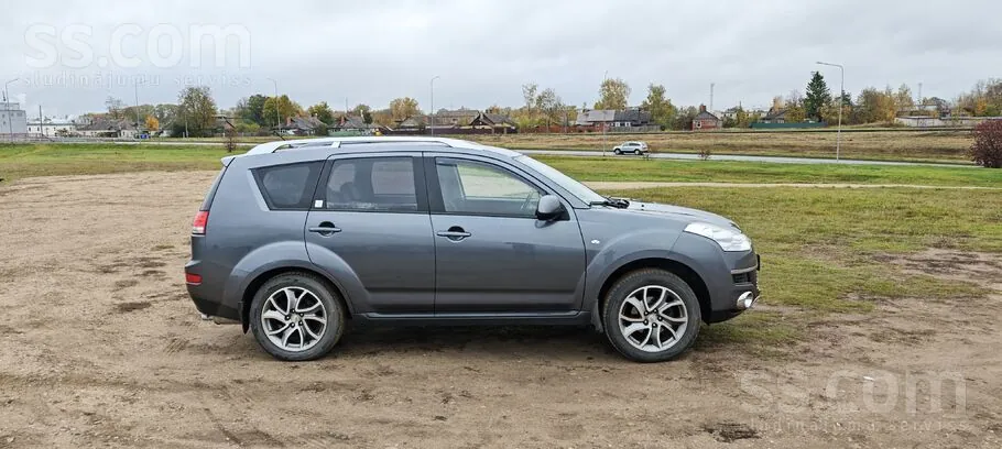 Citroen C-Crosser 2009 photo 2