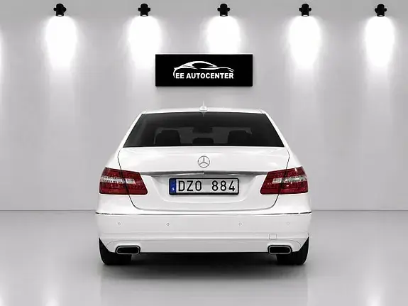 Mercedes-Benz E200 2012 photo 4