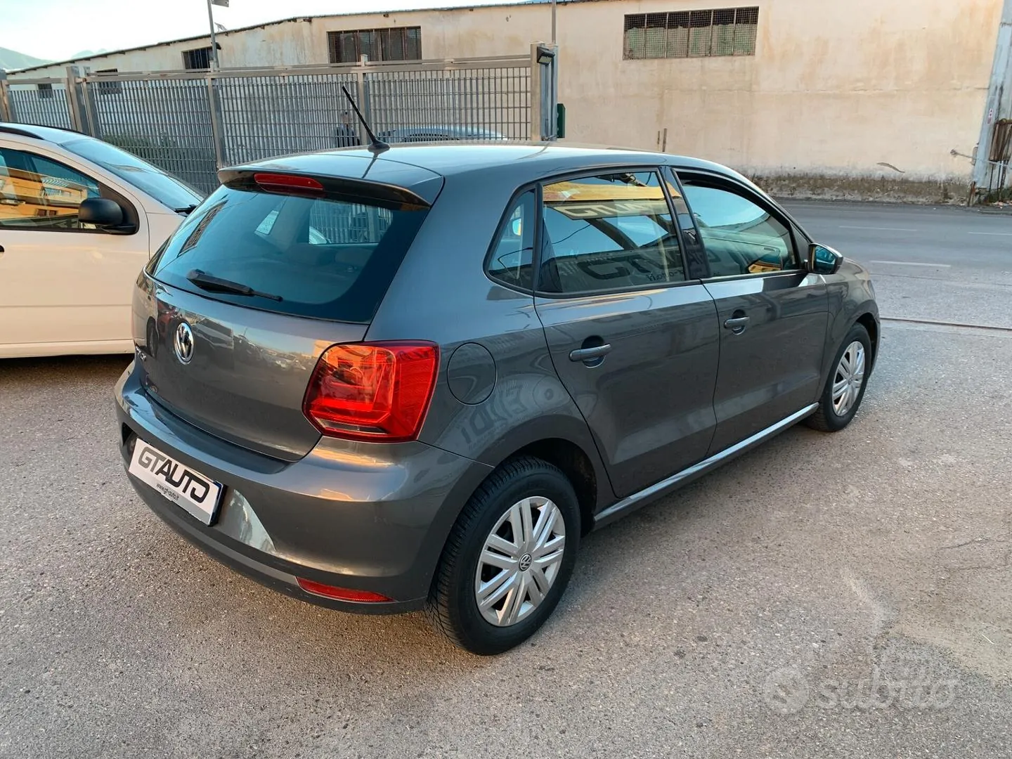 Volkswagen Polo 2016 photo 4