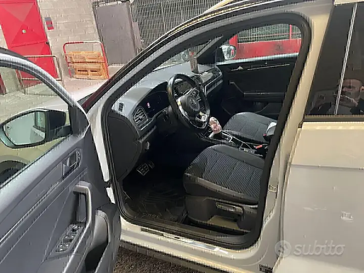 Volkswagen T-Roc 2019 photo 3