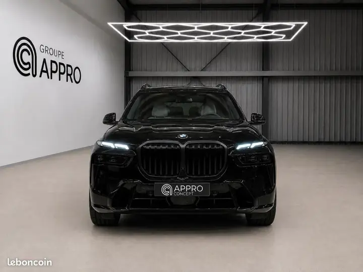 BMW X7 2026 photo 2