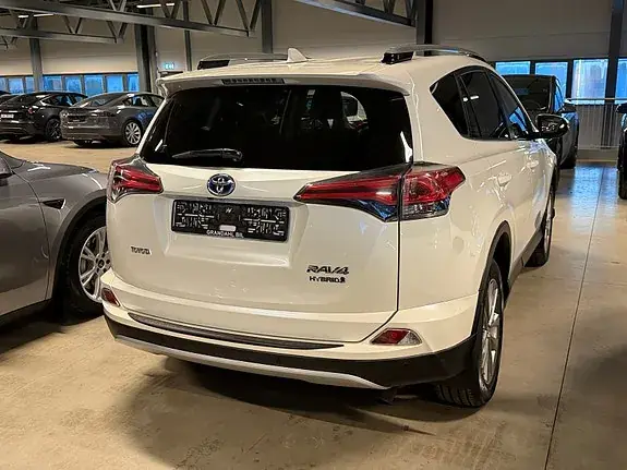 Toyota Rav4 2018 photo 5