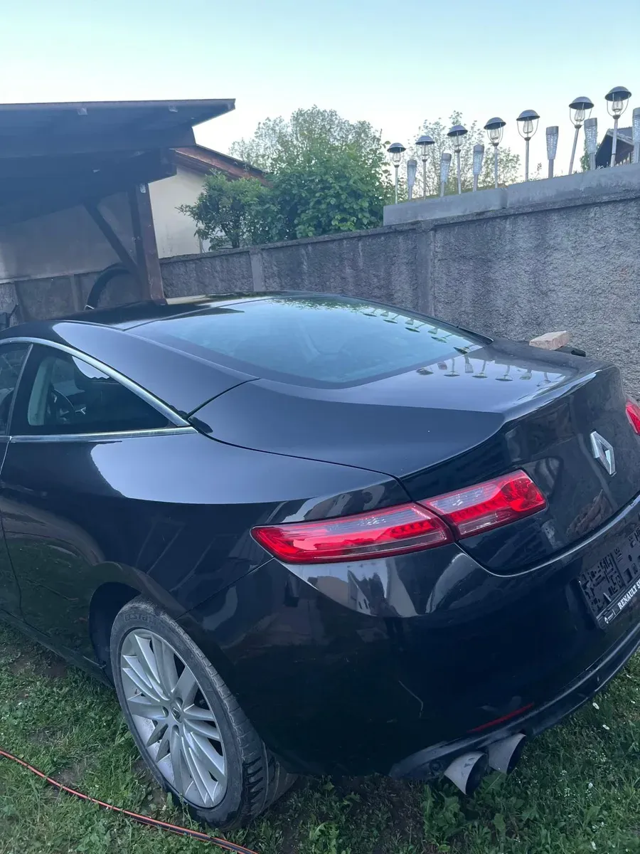 Renault Laguna 2010 photo 3