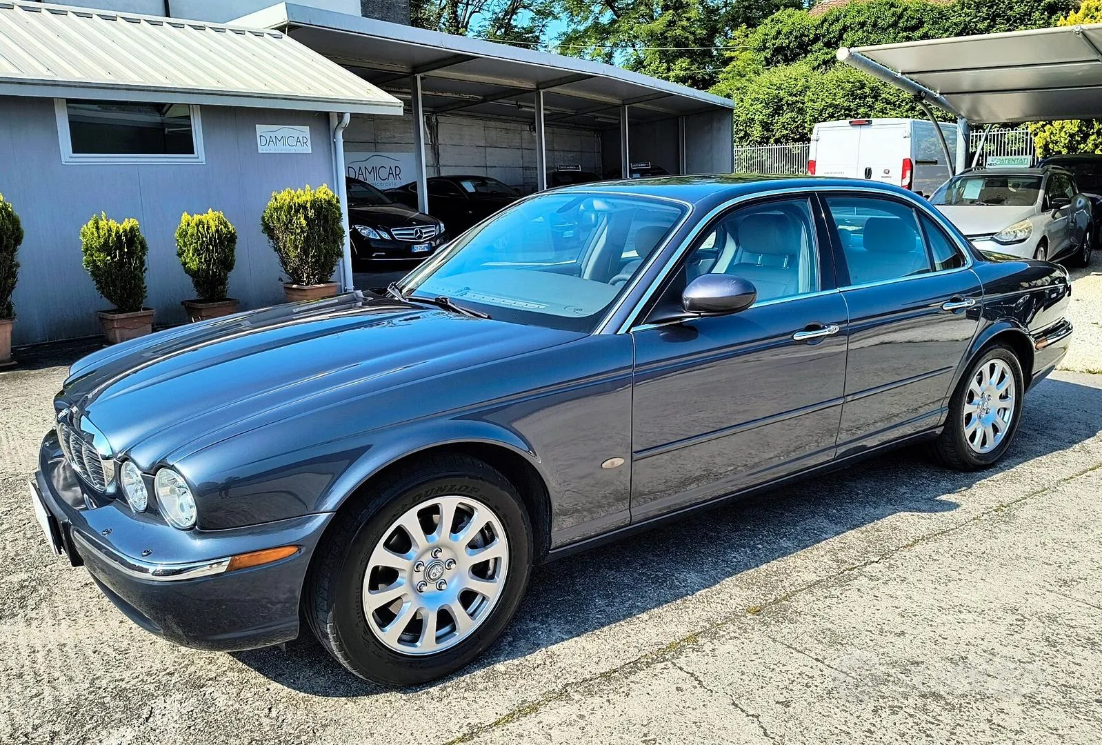Jaguar Xj6