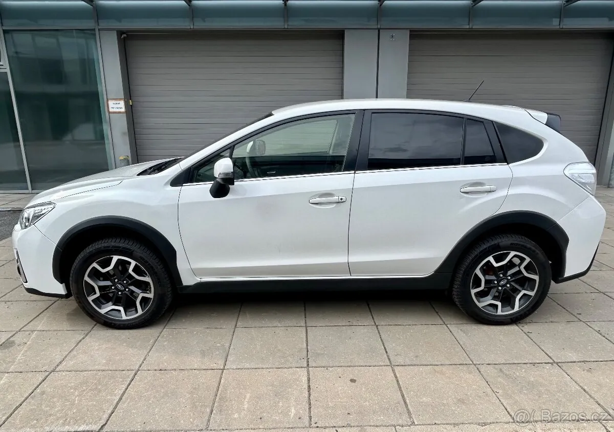 Subaru Xv 2016 photo 3