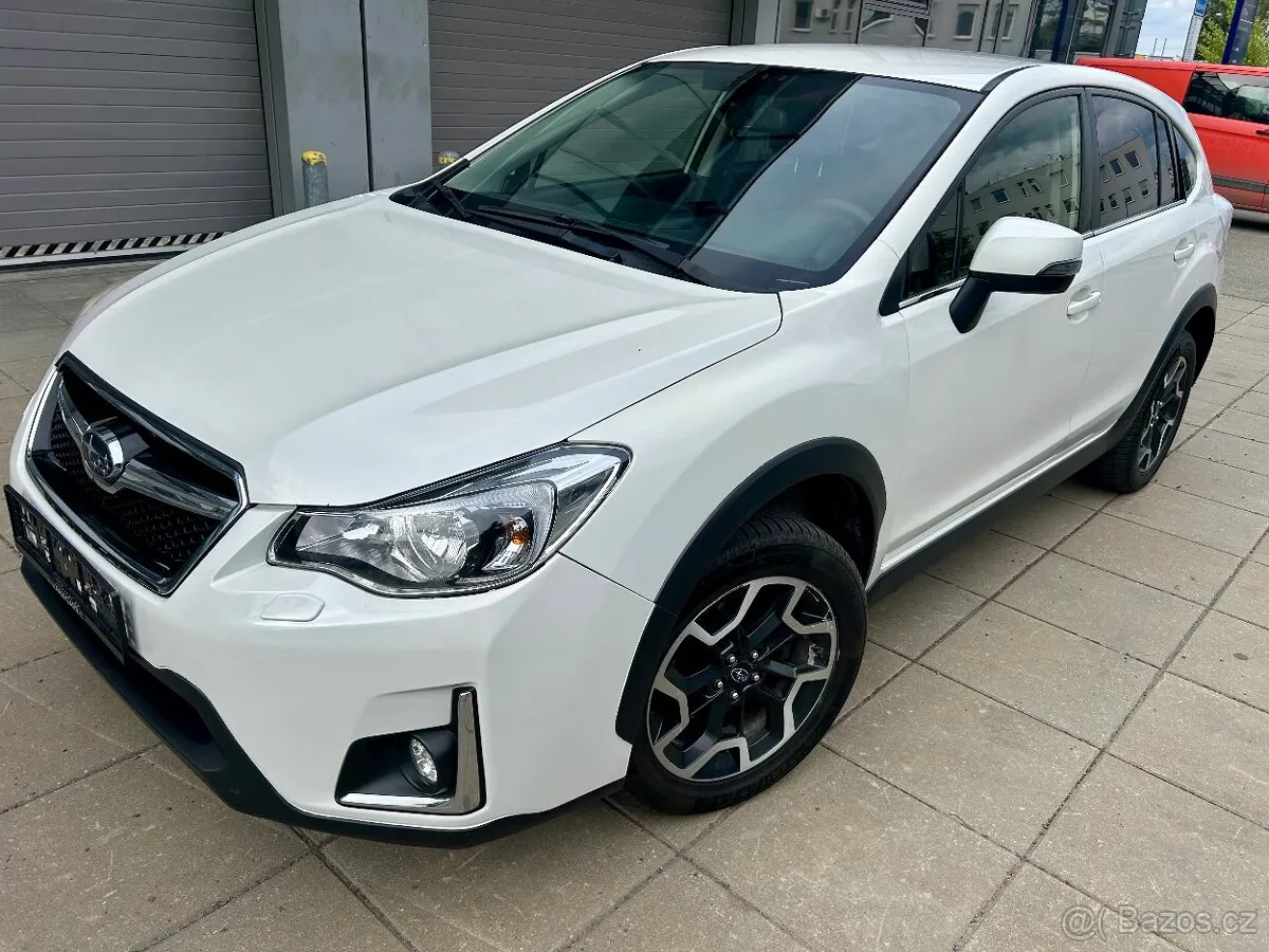 Subaru Xv 2016 photo 2