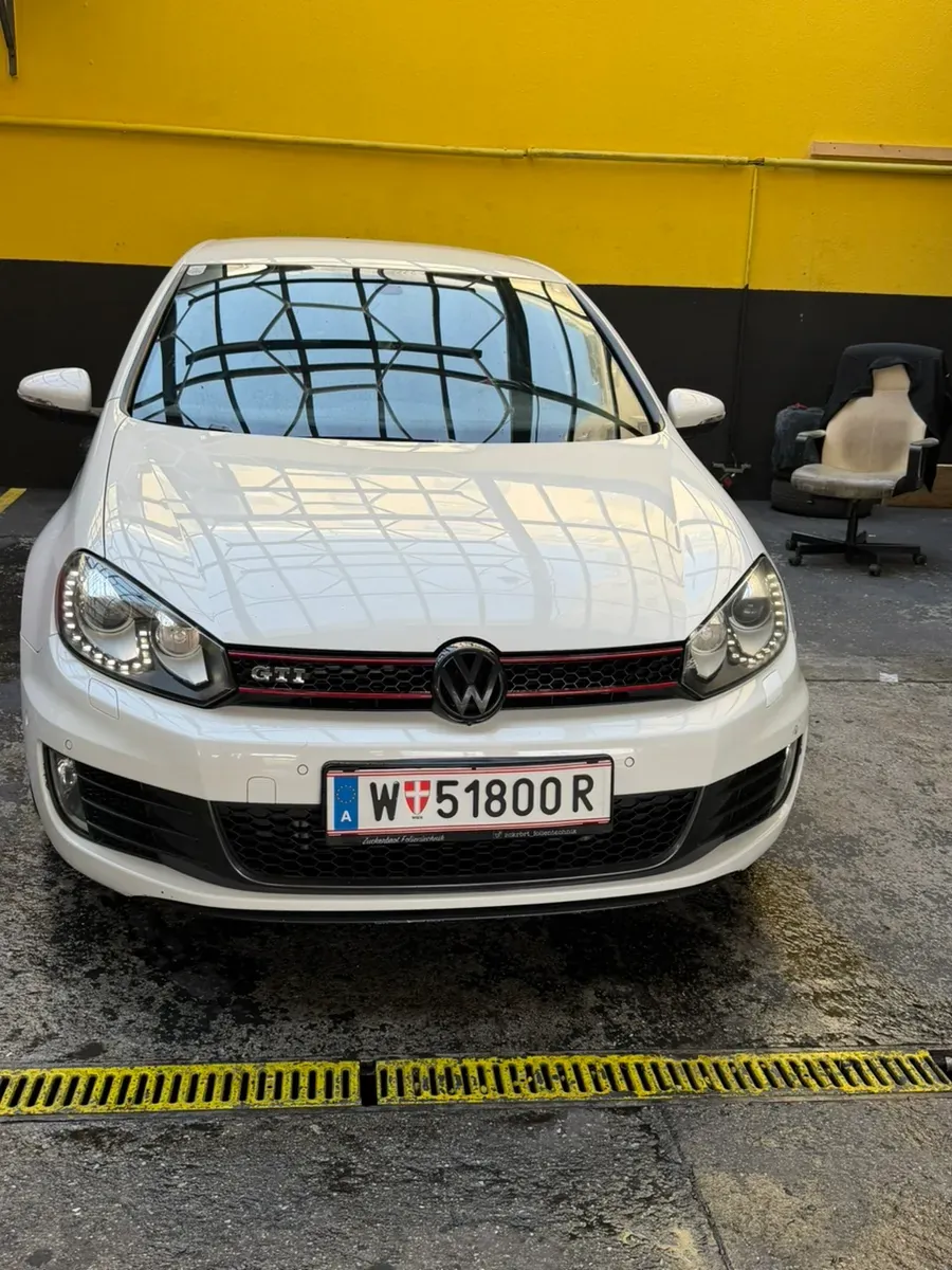 Volkswagen Golf 2012 photo 2