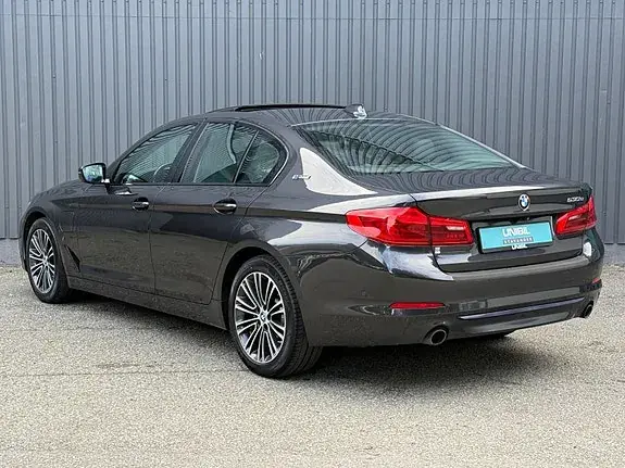 BMW 530E 2019 photo 2