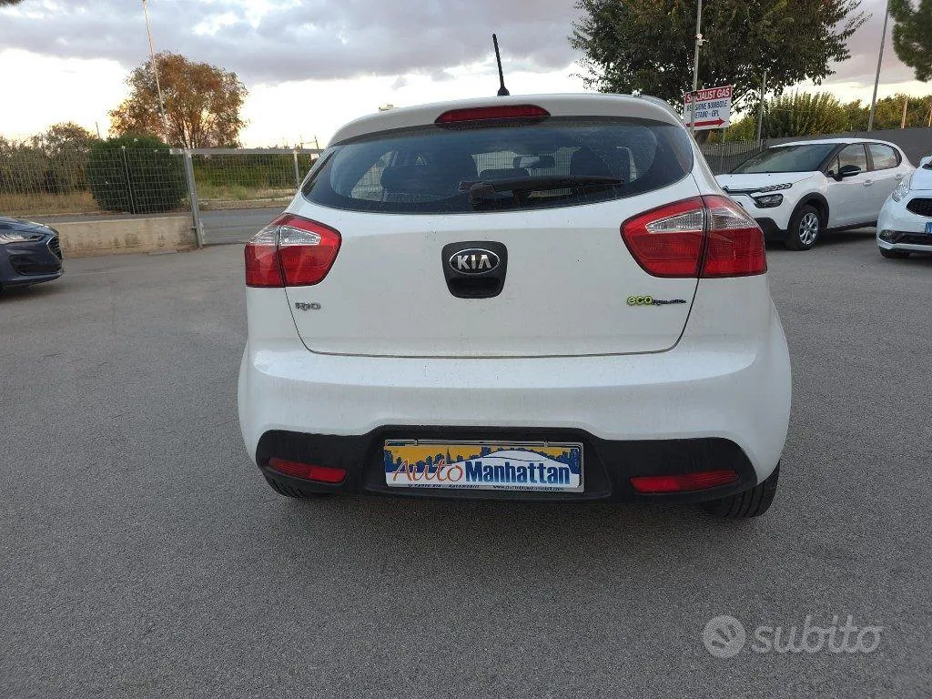 Kia Rio 2012 photo 4