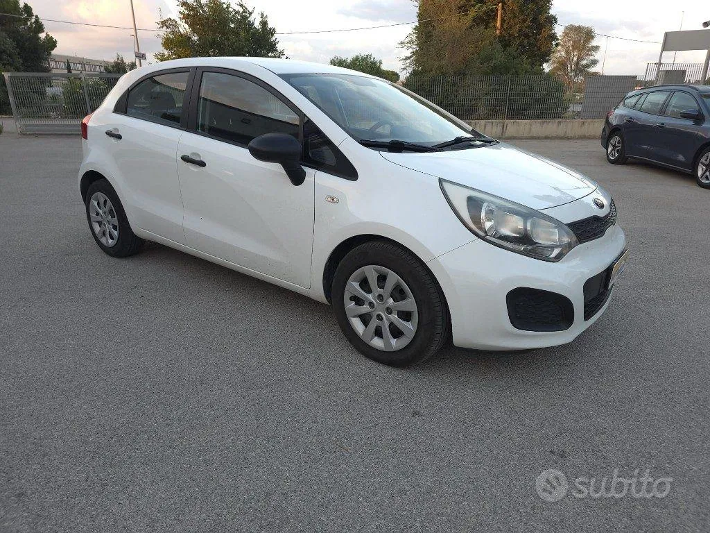 Kia Rio 2012 photo 2
