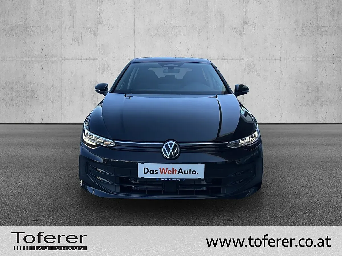 Volkswagen Golf 2026 photo 2